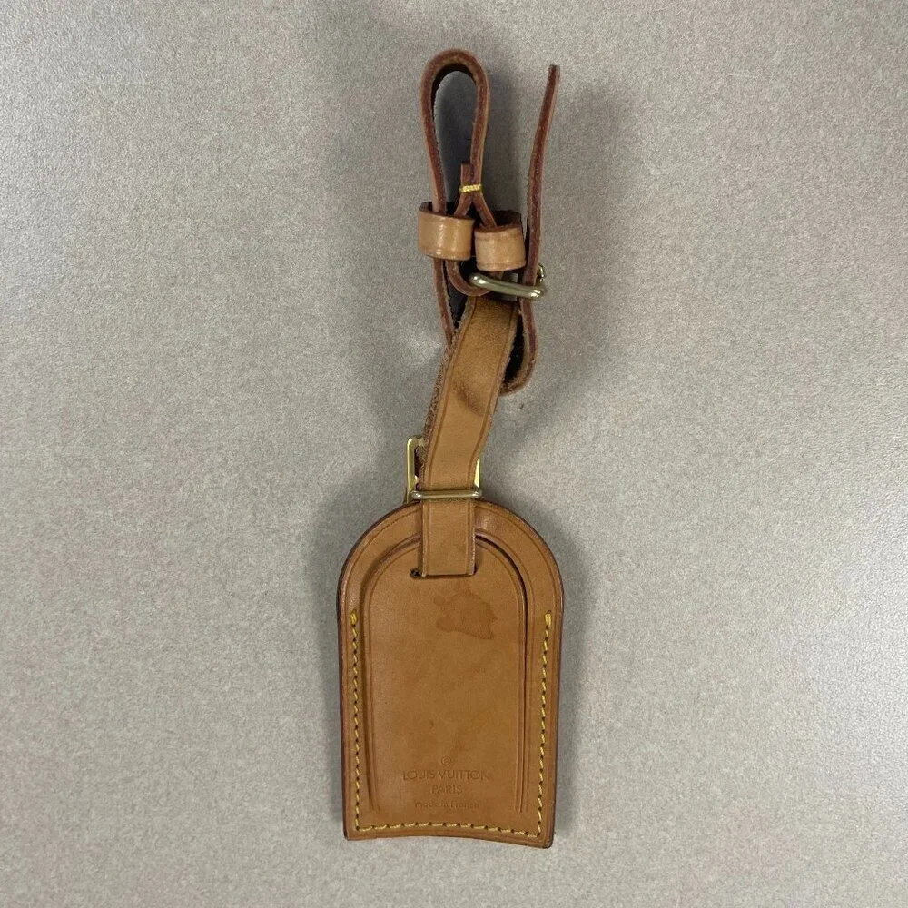 Louis Vuitton Vintage Vachetta Leather Luggage Tag w/ Buckle.- Preowned